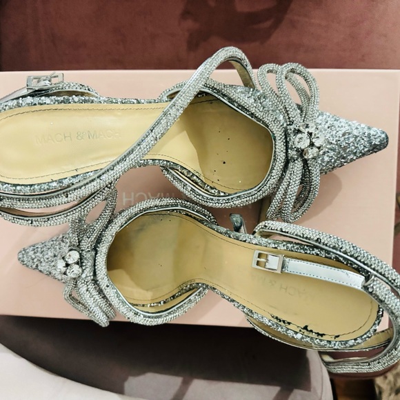 Mach & Mach double Bow Pointed Toe Pump - Picture 3 of 6